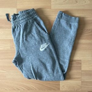 Kid’s Nike Sweats Size L